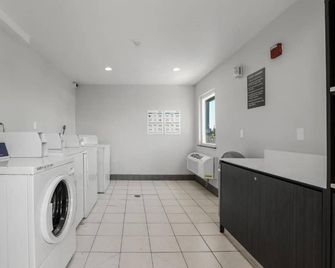 Motel 6-Escondido, Ca - Escondido