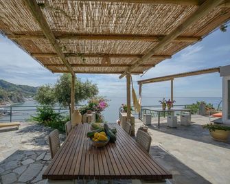 La Casa di Ale - Ischia - Innenhof