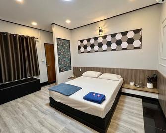 Zigzag Resort - Nakhon Phanom - Habitación