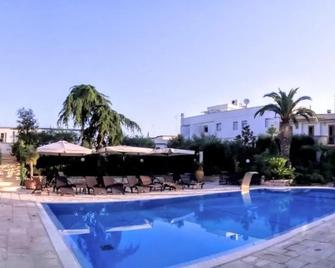 Hotel Cuor Di Puglia - Alberobello - Uima-allas