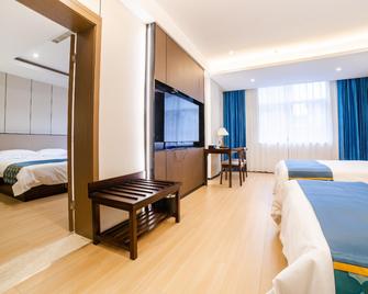Caiyuan Hotel - Ji’an