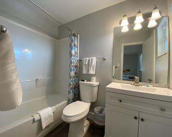 Bonita Beach Inn and Suites - Bonita Springs - Bathroom