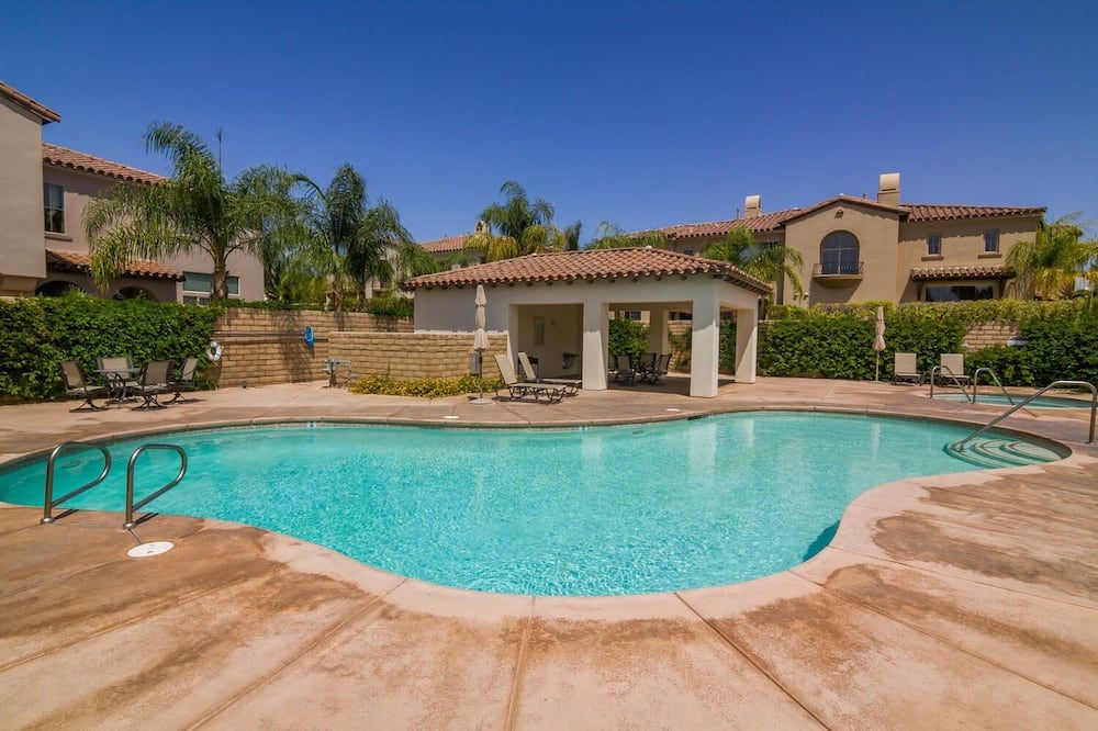 Modern Oasis in the Heart of Palm Springs - פאלם ספירנגס - בריכה