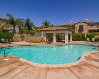 Modern Oasis in the Heart of Palm Springs - Palm Springs - Piscina