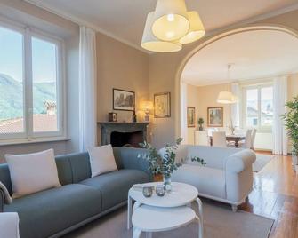 렌트 올 코모의 빌라 이다 - 렌노 - 거실