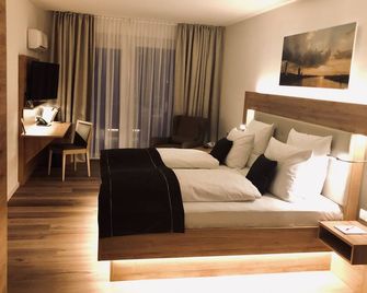 Four Stars by City Hotel - Meckenheim - Habitación