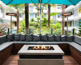 The Burrard - Vancouver - Innenhof