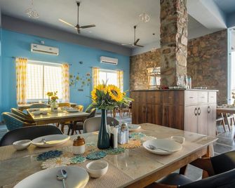 Sunflower Saga - Achrol - Dining room