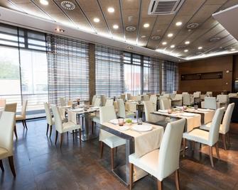 Hotel Las Artes - Pinto - Restaurant