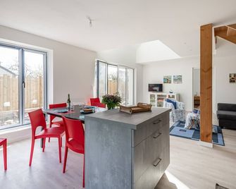 Maison Odalphine - Calme et nature - Île-aux-Moines - Comedor