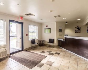 Studio 6 Mcallen Tx - McAllen - Front desk