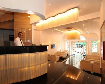 Akar Hotel - Елязиг - Рецепція