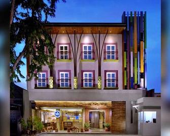 Life Puri Hotel Surabaya - Surabaya