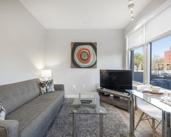 Global Luxury Suites East Boston - Boston - Pokój dzienny