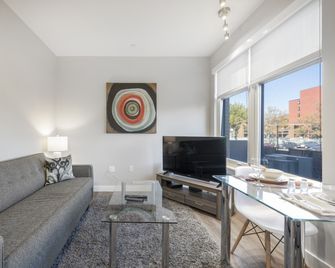 Global Luxury Suites East Boston - Boston - Sala de estar