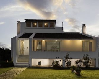 Holiday home next to orange tree orchard - Vrachati - Edificio