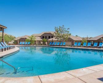 Two heated pools/spas, pond, backyard w/ BBQ - Washington - Pool