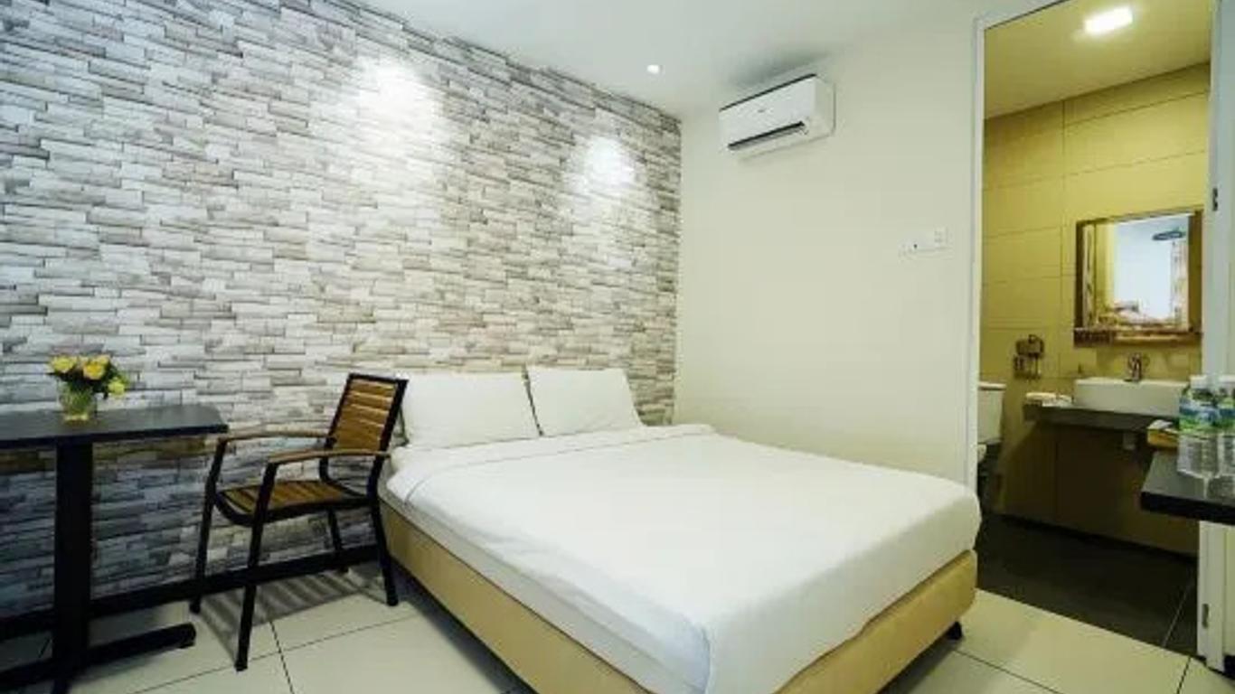 Casa Hotel Near Klia 1