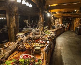 Huilo Huilo Montaña Magica - Neltume - Buffet