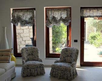 Hibiscus B&B - Villasimius - Sala de estar
