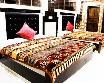 Hotel Suntejplaza - Nainital - Habitación