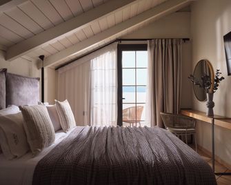 Nikon Boutique Hotel - Kalamaki