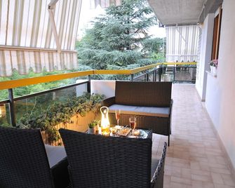 Sole & Querce Apartments- Bike Friendly with garage - Lanciano - Balcony