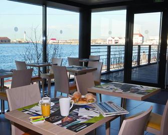 All Suites Appart Hôtel Dunkerque - Дюнкерк - Ресторан
