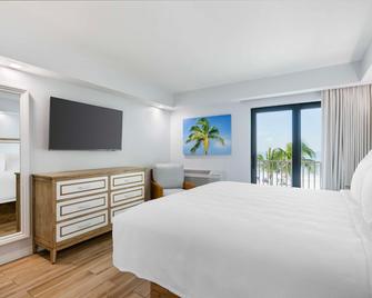 Best Western Plus Beach Resort - Fort Myers Beach - Спальня