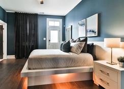 Luxury Apt w/ Spectrum Mood Lighting - Historic Cherokee Street Antique Row - St. Louis - Bedroom