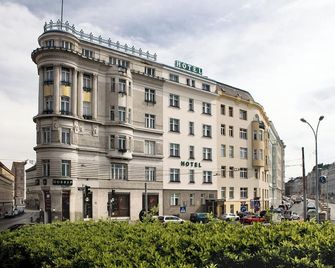 فندق غولدنه شبينه - فيينا - مبنى