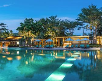 Dusit Thani Krabi Beach Resort - Krabi - Pool