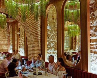 Hotel Cartagena Dubai - Cartagena