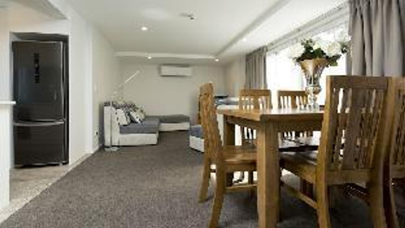 239 on Lincoln Motel