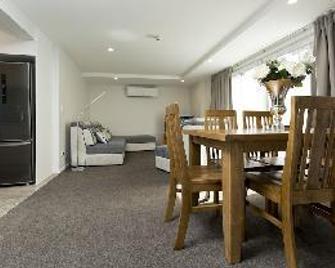 239 on Lincoln Motel - Christchurch - Dining room