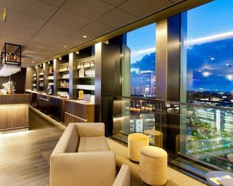 Bright Room Near Leiden Gardens with Spa and Pool - 萊頓 - 休閒室