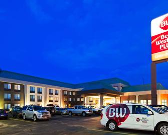 Best Western Plus Cottontree Inn - 愛達荷瀑布市 - 愛達荷福爾斯 - 建築