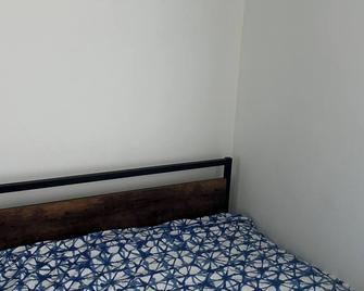 Charming 2-bedroom house in enchanting Toronto with AC. - Toronto - Bedroom