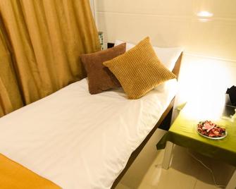 Garden Hotel - Hong Kong - Bedroom