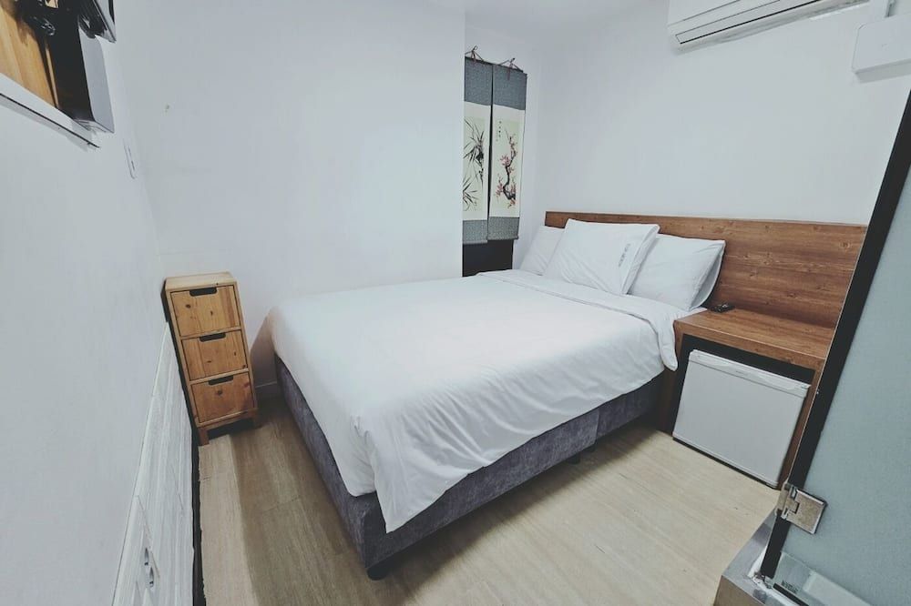 إكونومي هوتيل ميونغ دونغ بريميير