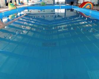 Camber Sands Holiday Park - Camber - Pool