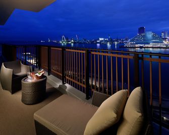 Kobe Minato Onsen Ren - Kōbe - Balkon