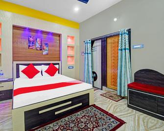 Hotel O Shristi Lodge - Āsansol - Bedroom