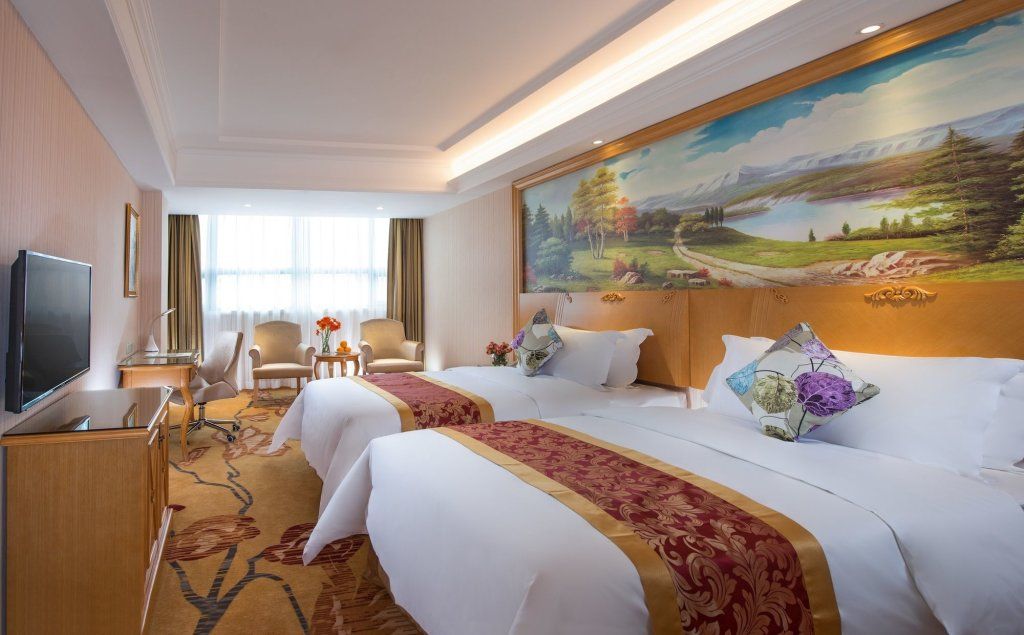 Vienna Hotel Shenzhen - Fuyong Metro Station Branch thumbnail 3