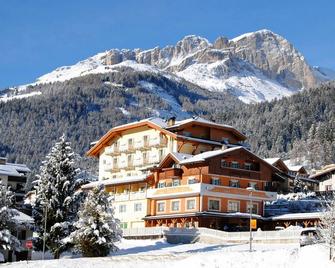 Dolasilla Park Hotel - Vigo di Fassa - Rakennus