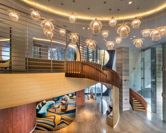 DoubleTree by Hilton Ahmedabad - Ahmedabad - Lobby