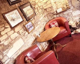 Inn For All Seasons - Burford - Σαλόνι