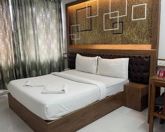 B Six Hotel - Bangalore - Slaapkamer