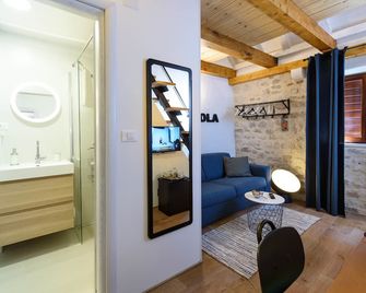 Apartments & Rooms Tiramola - Trogir - Living room