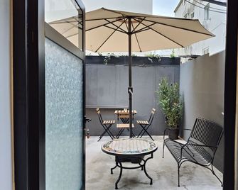 Levinski Market Hotel - Tel Aviv - Patio